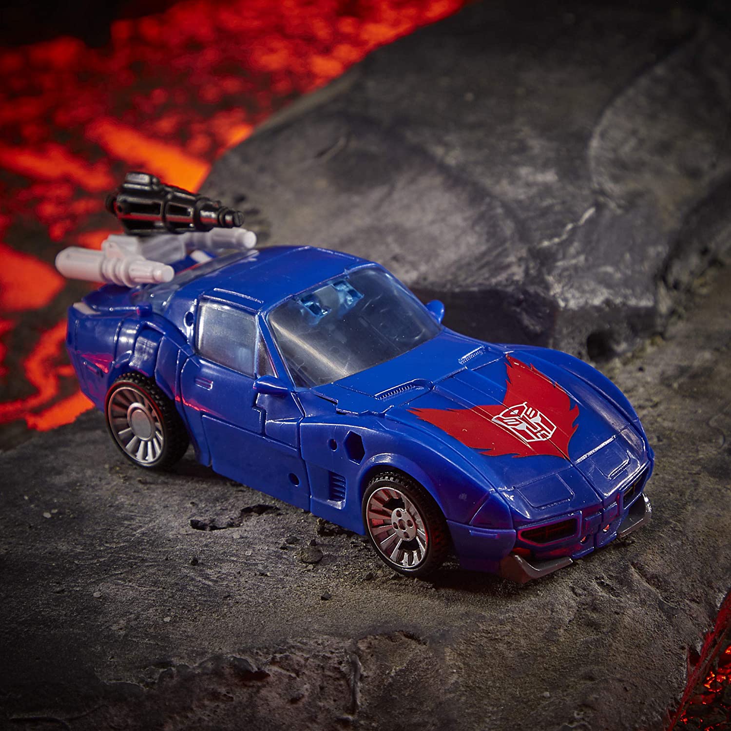 Transformers Kingdom Deluxe WFC-K26 Autobot Tracks Official